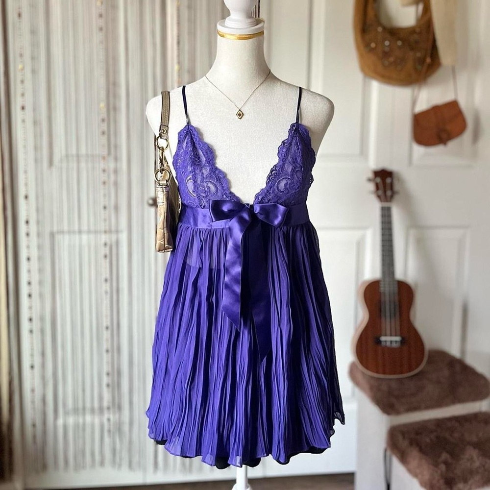 victorias secret lace babydoll slip with bow